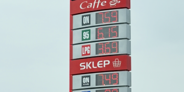 Zmiana cen na stacjach paliw. Sprawdziliśmy stacje w regionie, wszedzie ceny zostały obniżone.